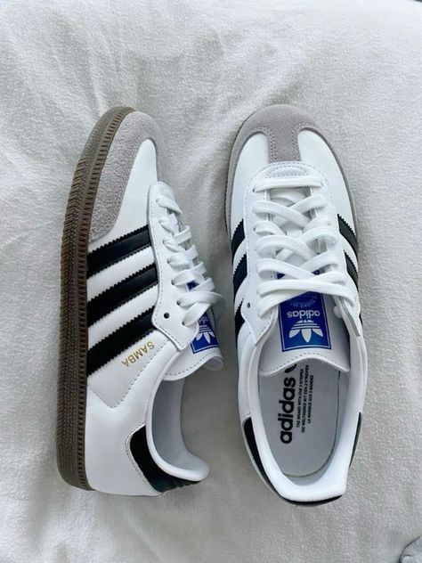 Women’s Sneakers